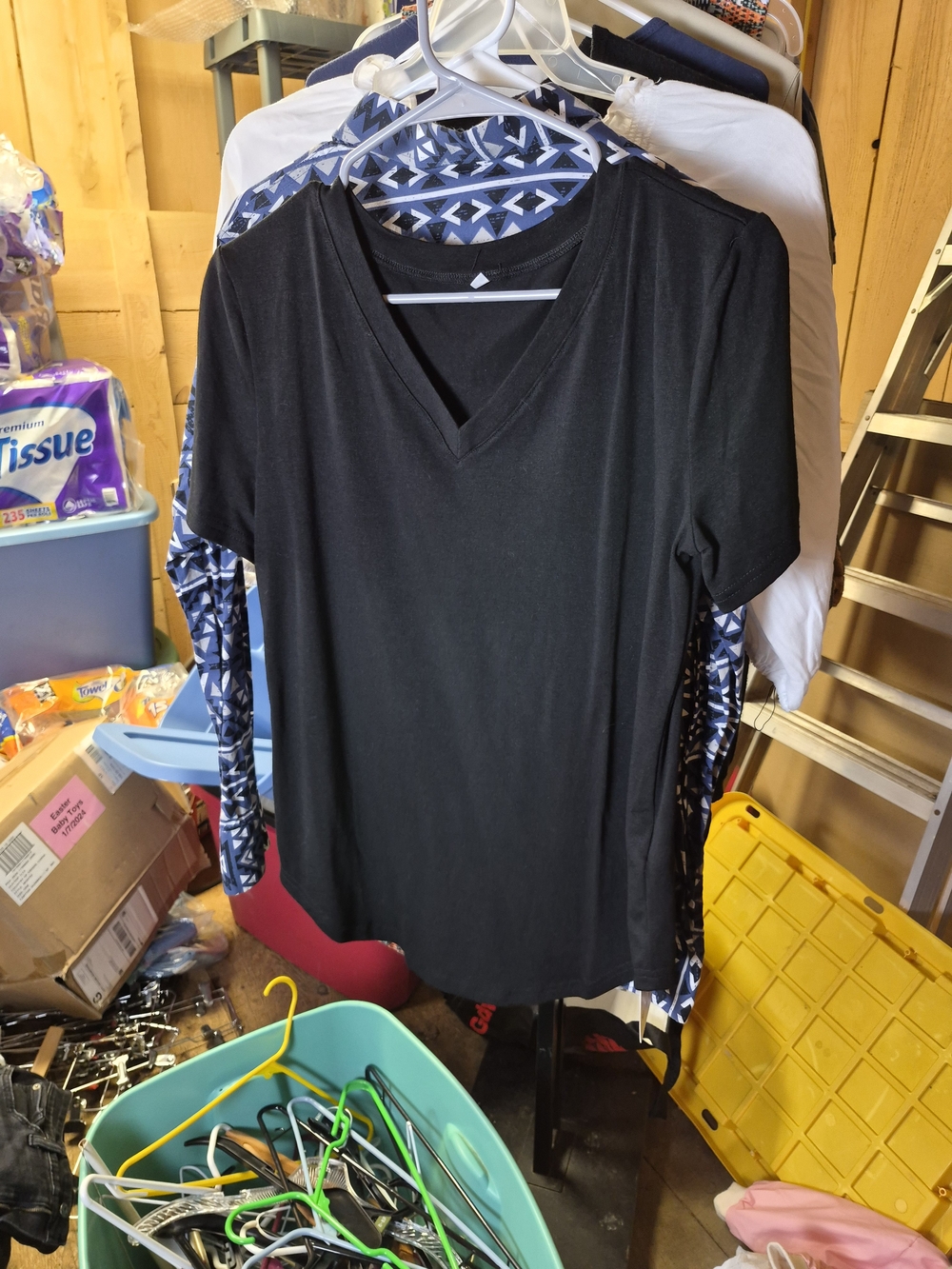 Black V-Neck Short Sleeve Top - Unbranded Bin 64